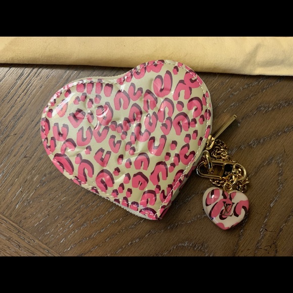 Limited edition Louis Vuitton heart coin purse - Picture 3 of 6